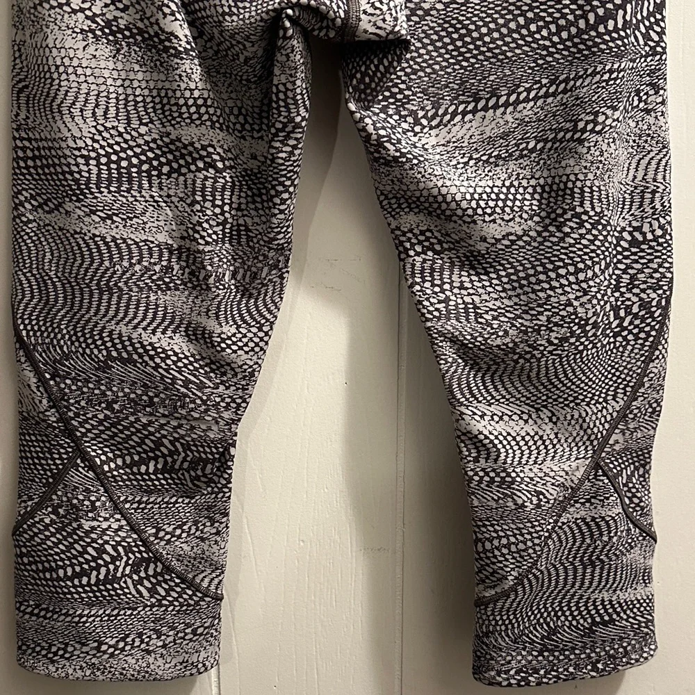 lululemon athletica stylish leggings